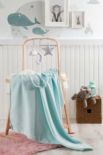 Yumuşacık Ponponlu Örgü Desen Bebek Battaniyesi 100x120 cm Mavi